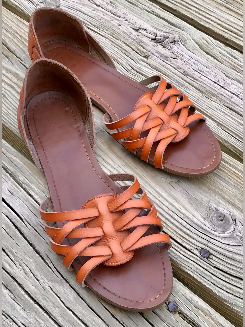 Ladies 9 9.5 MOSSIMO Tan Leather Slip On Flat Huarache Espadrille Casual Shoes